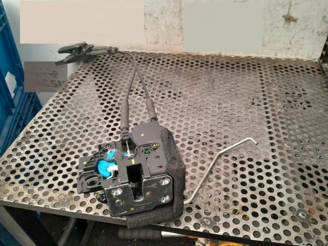 bontott HYUNDAI i10 Jobb első Zsanér