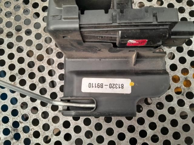 bontott HYUNDAI i10 Jobb első Zsanér