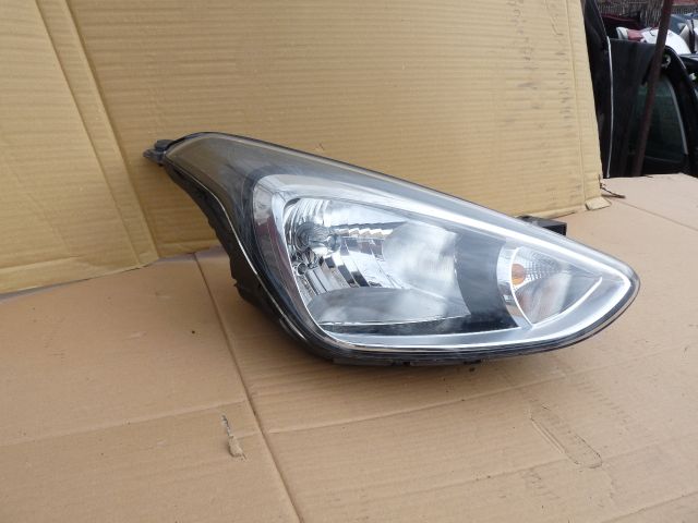 bontott HYUNDAI i10 Jobb Fényszóró
