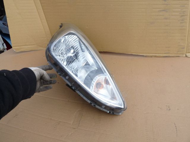 bontott HYUNDAI i10 Jobb Fényszóró