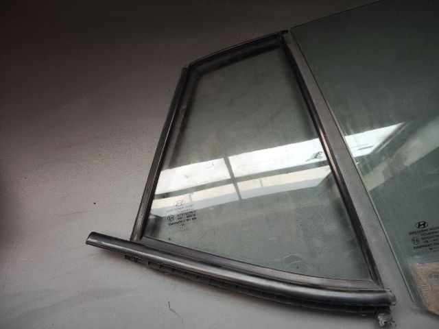 bontott HYUNDAI i10 Jobb hátsó Ablak