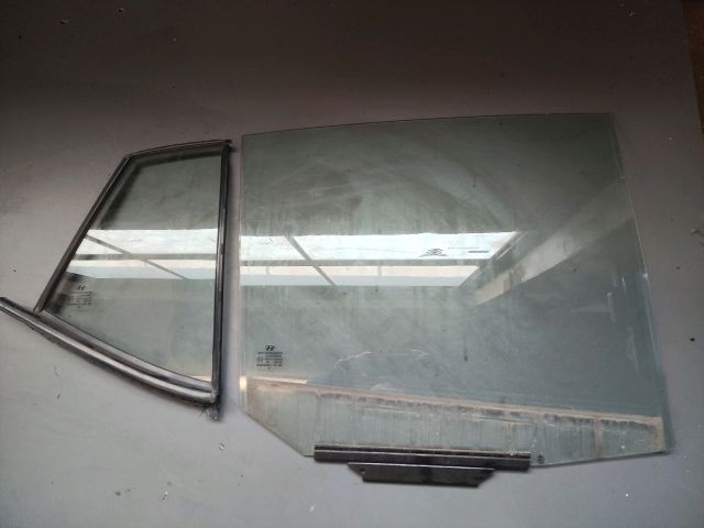 bontott HYUNDAI i10 Jobb hátsó Ablak