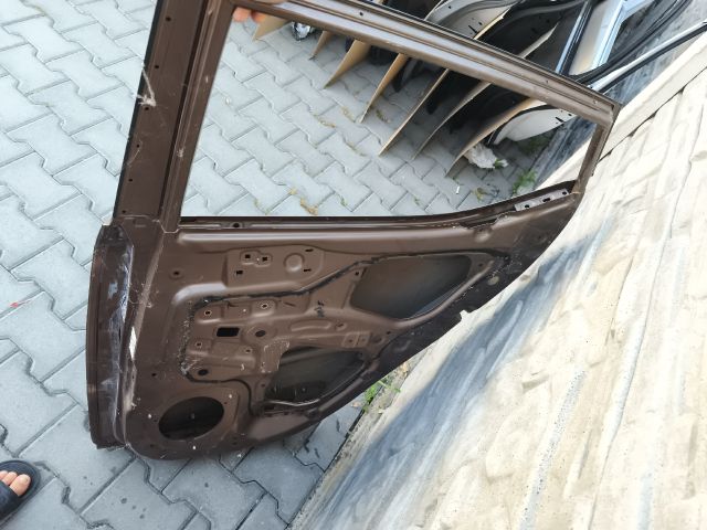 bontott HYUNDAI i10 Jobb hátsó Ajtó (Üres lemez)