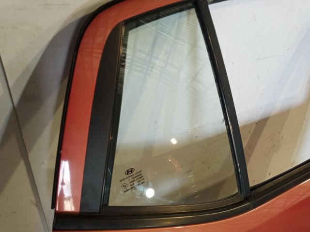 bontott HYUNDAI i10 Jobb hátsó Ajtó (Üres lemez)