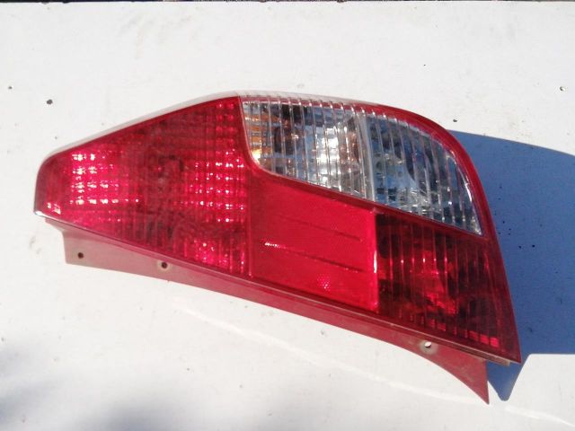 bontott HYUNDAI i10 Jobb Hátsó Lámpa