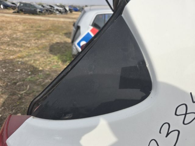 bontott HYUNDAI i10 Jobb hátsó Sárvédő Díszléc