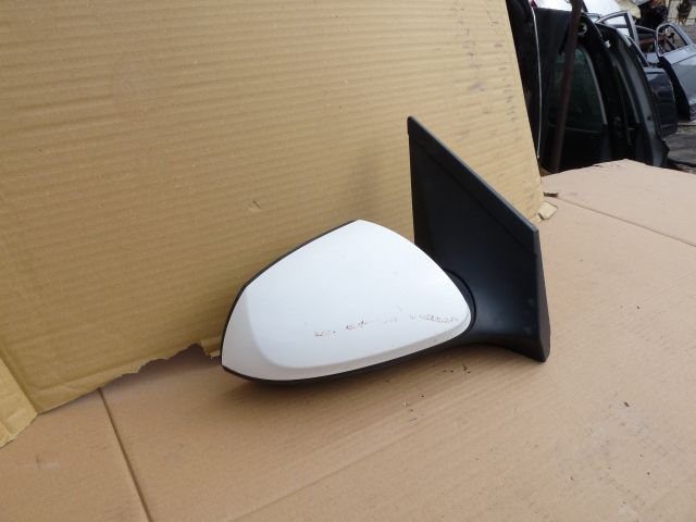 bontott HYUNDAI i10 Jobb Visszapillantó Tükör (Elektromos)