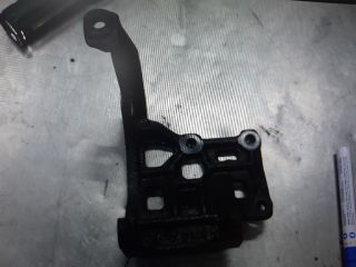 bontott HYUNDAI i10 Klímakompresszor Tartó Bak