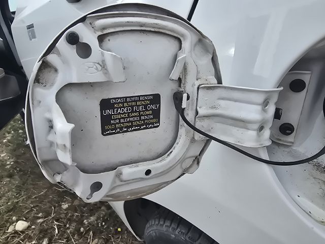 bontott HYUNDAI i10 Tankajtó