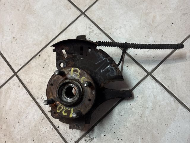 bontott HYUNDAI i20 Bal első Csonkállvány Kerékaggyal