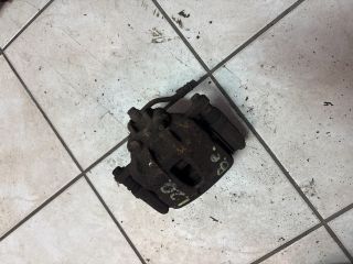 bontott HYUNDAI i20 Bal első Féknyereg Munkahengerrel