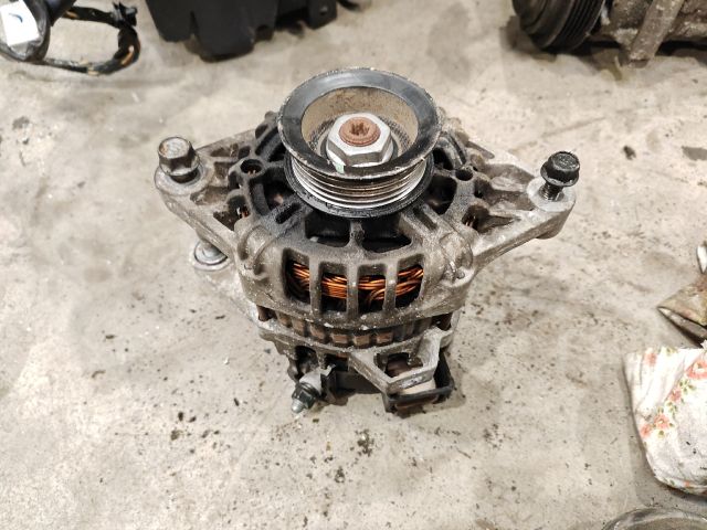 bontott HYUNDAI i20 Generátor