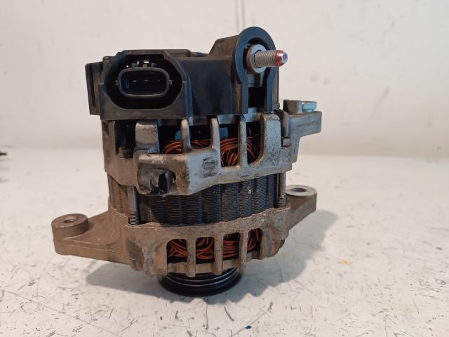 bontott HYUNDAI i20 Generátor