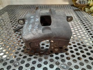 bontott HYUNDAI i20 Jobb első Féknyereg Munkahengerrel