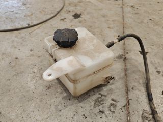 bontott HYUNDAI i20 Kiegyenlítő Tartály