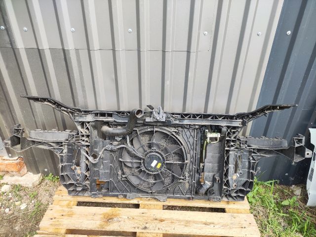 bontott HYUNDAI i20 Komplett Homlokfal (Részeivel)