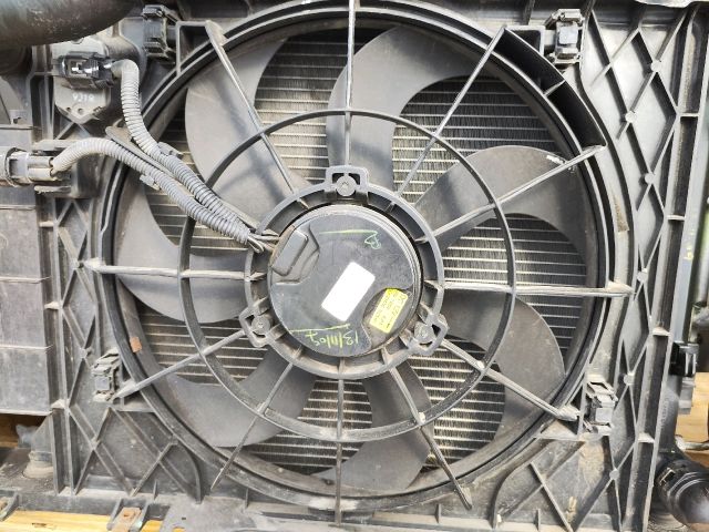 bontott HYUNDAI i20 Komplett Homlokfal (Részeivel)