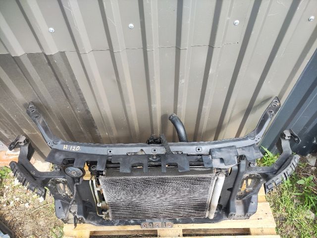 bontott HYUNDAI i20 Komplett Homlokfal (Részeivel)