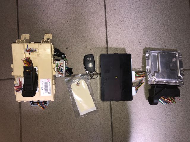 bontott HYUNDAI i20 Motorvezérlő