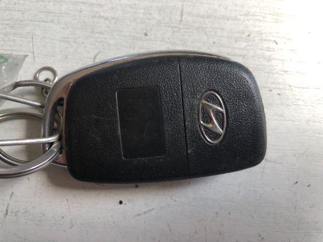 bontott HYUNDAI i20 Motorvezérlő