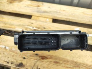 bontott HYUNDAI i20 Motorvezérlő