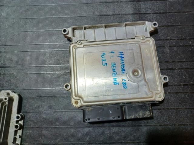 bontott HYUNDAI i20 Motorvezérlő