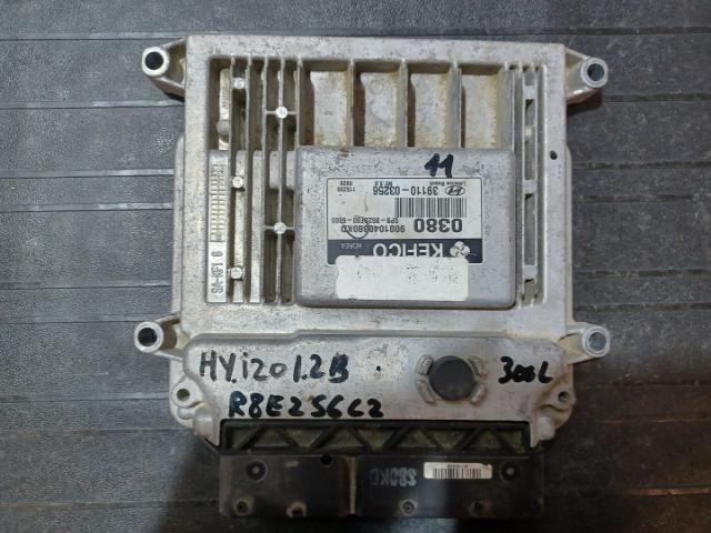 bontott HYUNDAI i20 Motorvezérlő
