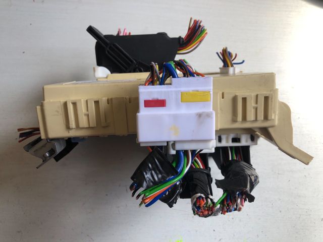 bontott HYUNDAI i20 Motorvezérlő