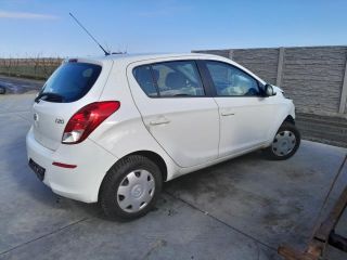 bontott HYUNDAI i20 Önindító