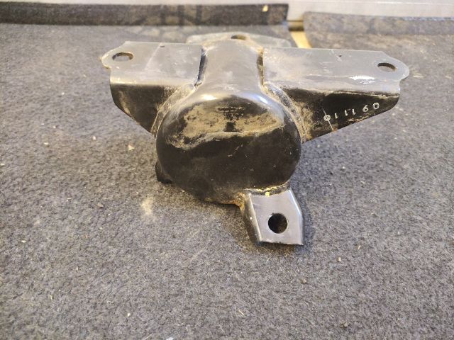 bontott HYUNDAI i20 Váltó Tartó Bak (Pozíciófüggetlen)