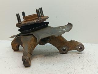 bontott HYUNDAI i20 Bal első Csonkállvány Kerékaggyal