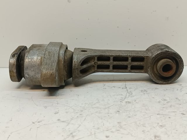 bontott HYUNDAI i20 Billenésgátló Bak