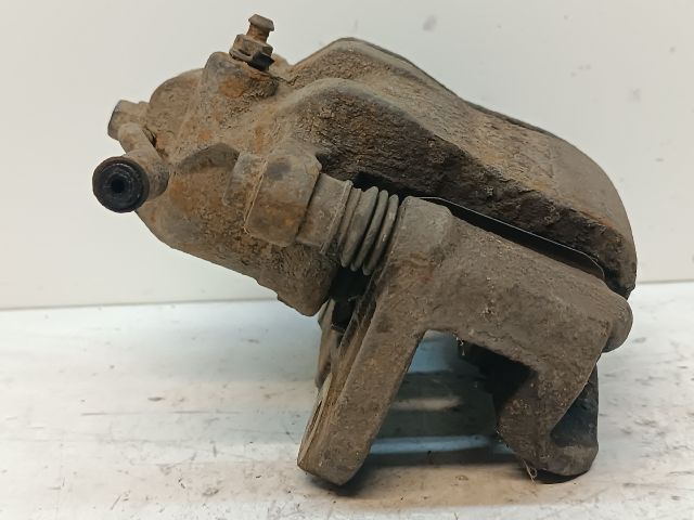 bontott HYUNDAI i20 Jobb első Féknyereg Munkahengerrel