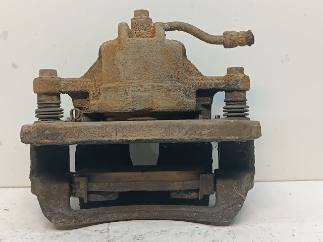 bontott HYUNDAI i20 Jobb első Féknyereg Munkahengerrel