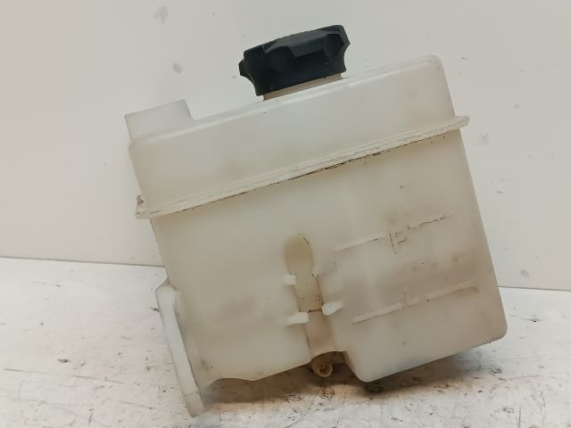 bontott HYUNDAI i20 Kiegyenlítő Tartály