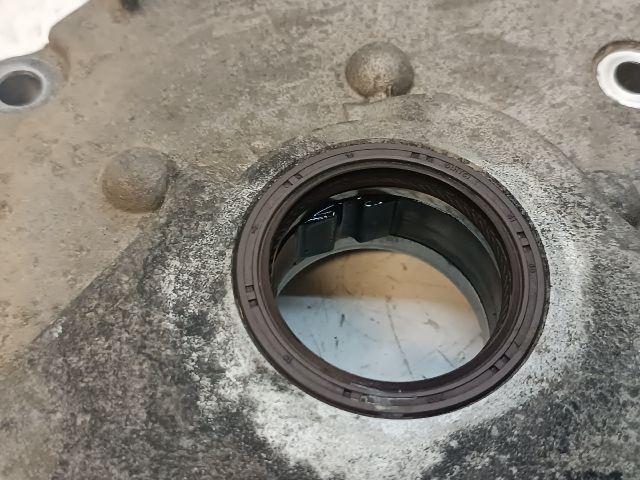 bontott HYUNDAI i20 Olajszivattyú