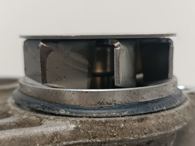 bontott HYUNDAI i20 Vízpumpa