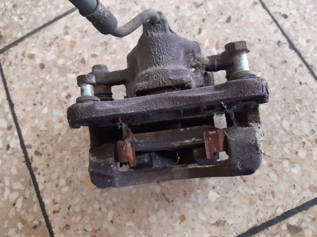 bontott HYUNDAI i20 Jobb hátsó Féknyereg Munkahengerrel