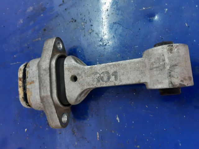 bontott HYUNDAI i20 Motor Tartó Bak (Pozíciófüggetlen)