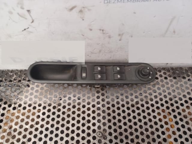 bontott HYUNDAI i20 Ablakemelő Kapcsoló Négyes / Kettes