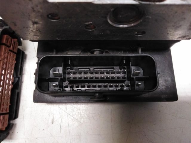 bontott HYUNDAI i20 ABS Kocka