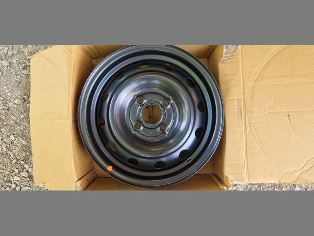 bontott HYUNDAI i20 Acélfelni (1 db)