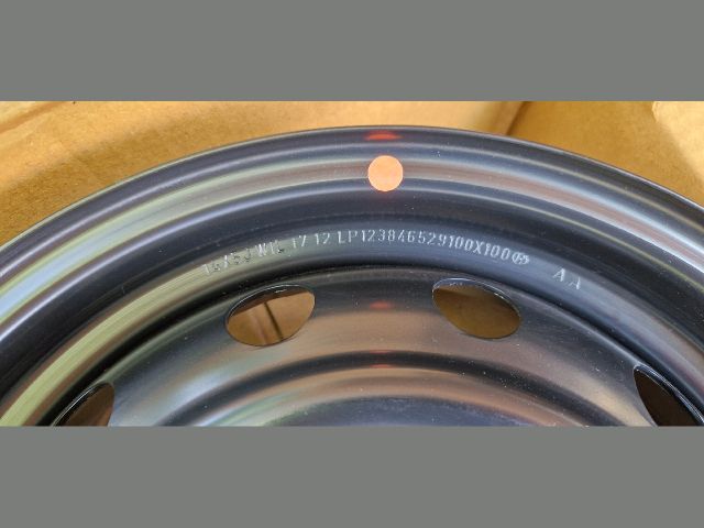 bontott HYUNDAI i20 Acélfelni (1 db)