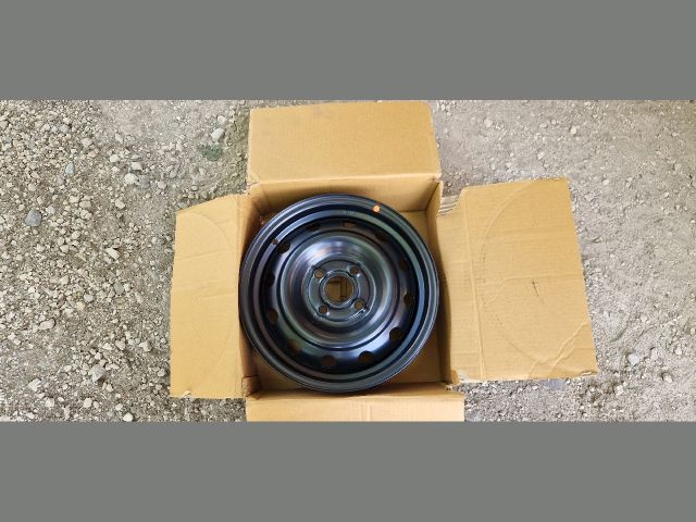 bontott HYUNDAI i20 Acélfelni (1 db)