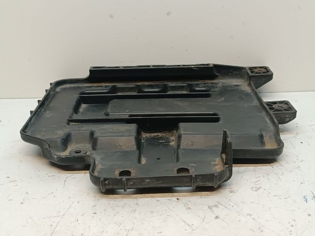 bontott HYUNDAI i20 Akkumulátor Tartó