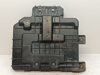 bontott HYUNDAI i20 Akkumulátor Tartó