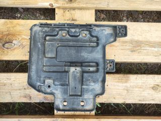 bontott HYUNDAI i20 Akkumulátor Tartó