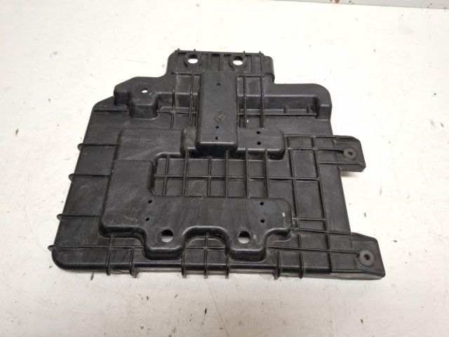 bontott HYUNDAI i20 Akkumulátor Tartó