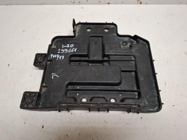 bontott HYUNDAI i20 Akkumulátor Tartó