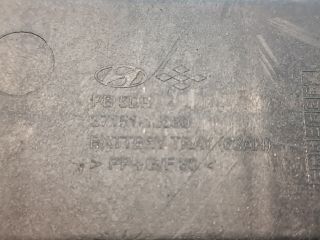 bontott HYUNDAI i20 Akkumulátor Tartó